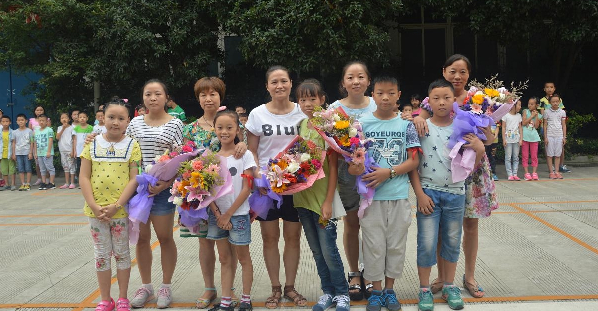 2015年雷速在线注册-雷速（中国）暑假班趣味运动会之老师辛苦了