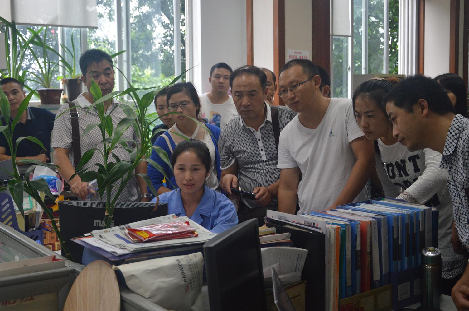 彭州市委组织部组织企业党建代表到成都雷速在线注册-雷速（中国）集团考察党建工作