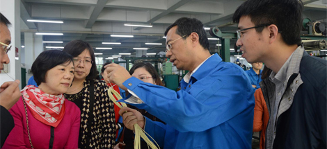 西南财经大学宁波企业家总裁班到成都雷速在线注册-雷速（中国）集团参观