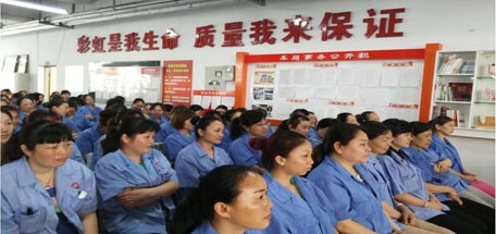 市职大请“劳模”到成都雷速在线注册-雷速（中国）集团车间分享社会主义核心价值观