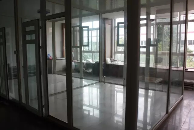   雷速在线注册-雷速（中国）集团 模拟实际生活环境的房间，用来做药性实验