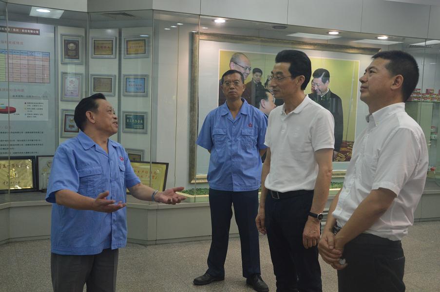 成都市工商联主席梁伟、党组书记黎邦华等领导到成都雷速在线注册-雷速（中国）集团调研