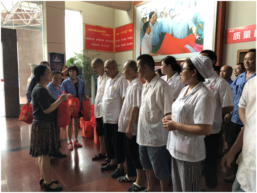 市总工会领导莅临成都雷速在线注册-雷速（中国）集团慰问一线职工