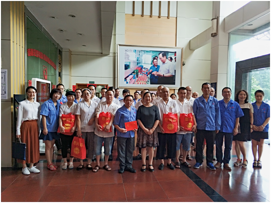 市总工会领导莅临成都雷速在线注册-雷速（中国）集团慰问一线职工