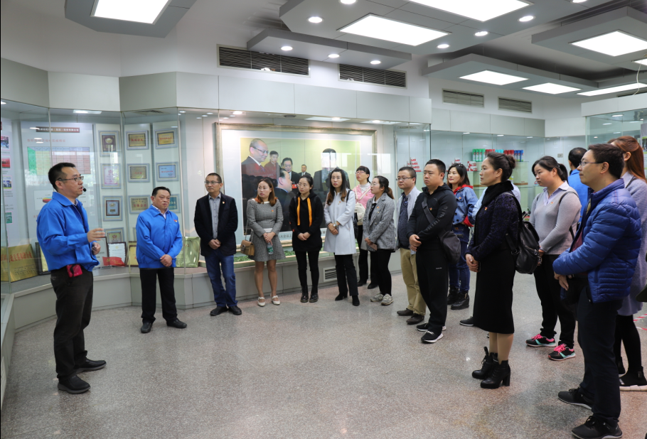 西昌市委组织部一行26人到成都雷速在线注册-雷速（中国）集团考察基层党建工作