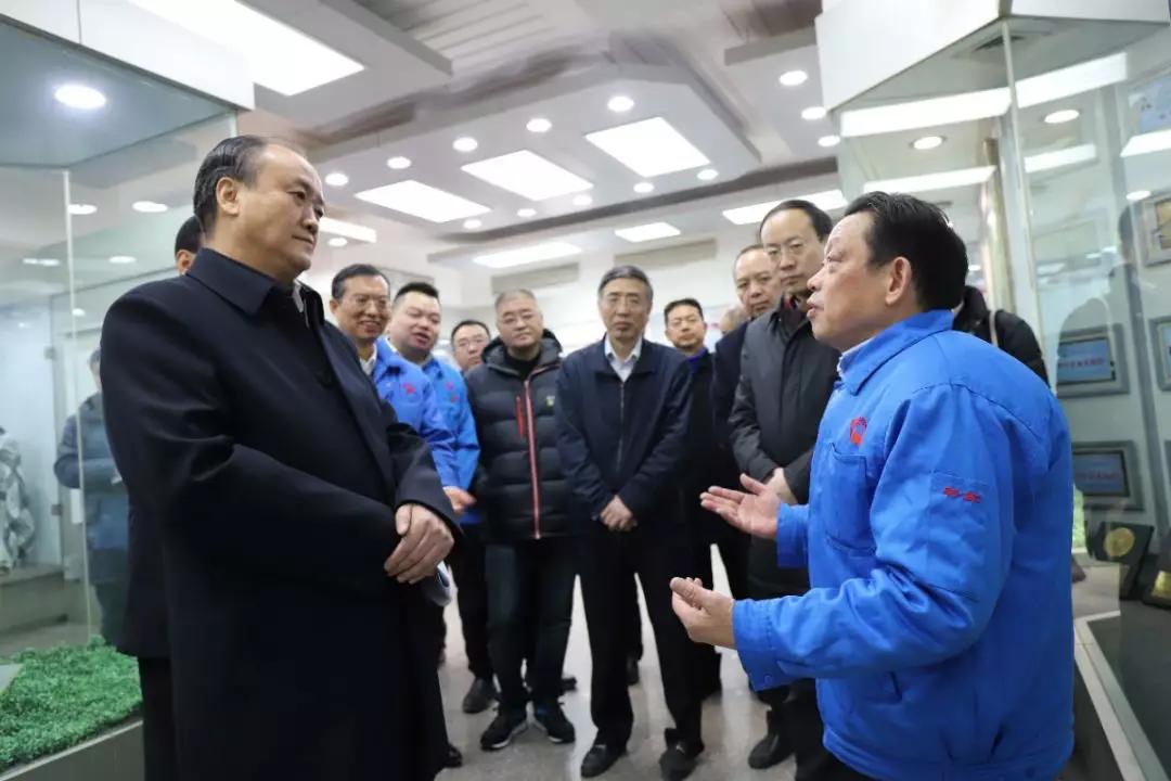 成都市政协主席李仲彬莅临成都雷速在线注册-雷速（中国）集团调研民营经济健康发展大会贯彻落实情况
