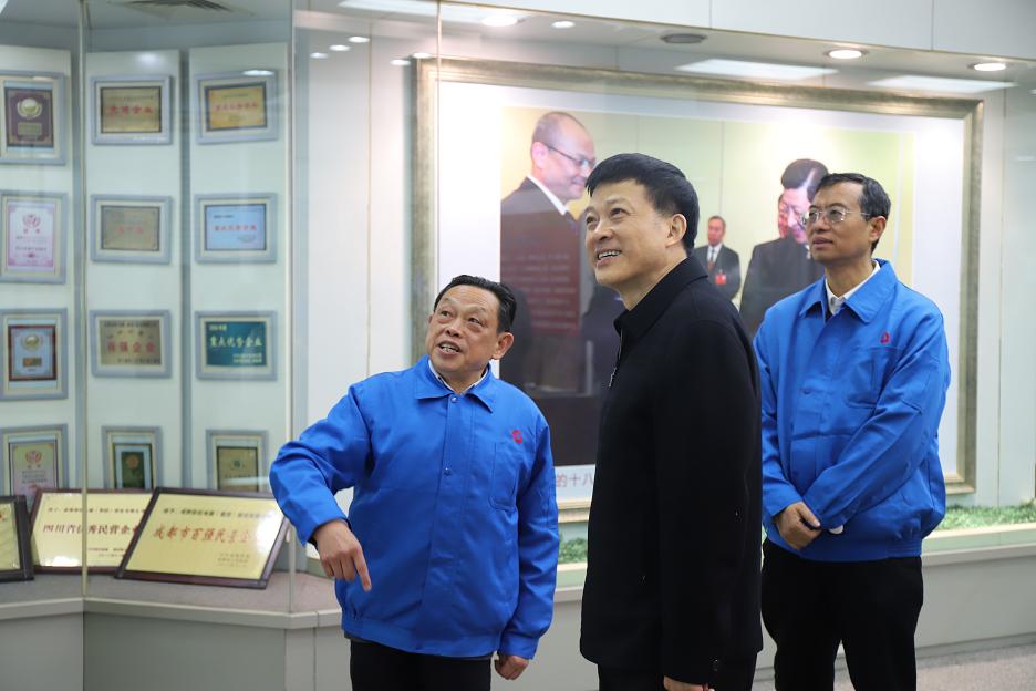 市人大主任唐川平等领导一行莅临成都雷速在线注册-雷速（中国）集团调研