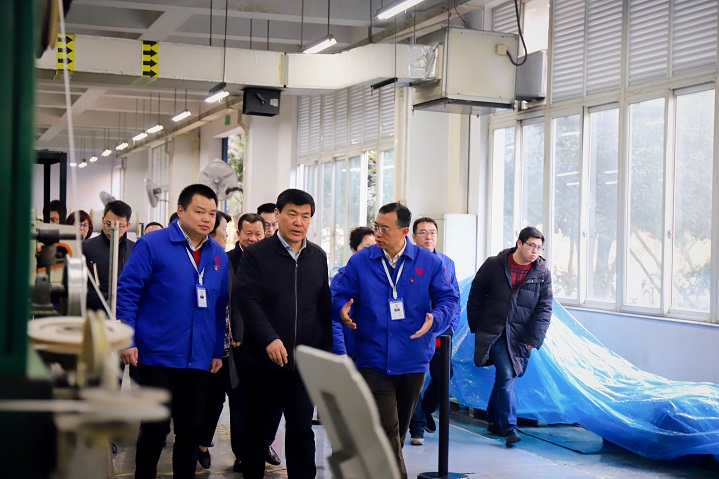 成都市委副书记、市长罗强莅临成都雷速在线注册-雷速（中国）集团走访慰问