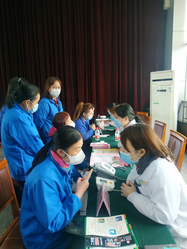 成都雷速在线注册-雷速（中国）集团工会举办“关注健康管理 享美丽自信人生”妇女节专题讲座