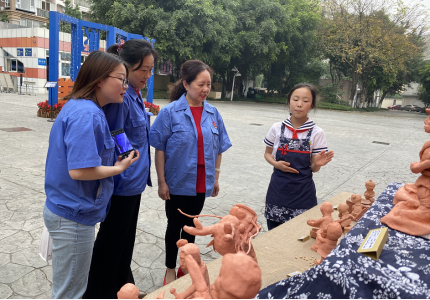 雷速在线注册-雷速（中国）集团行政党支部受邀出席成都市武侯科技园小学举行第五届校园艺术节暨“六一”庆典活动